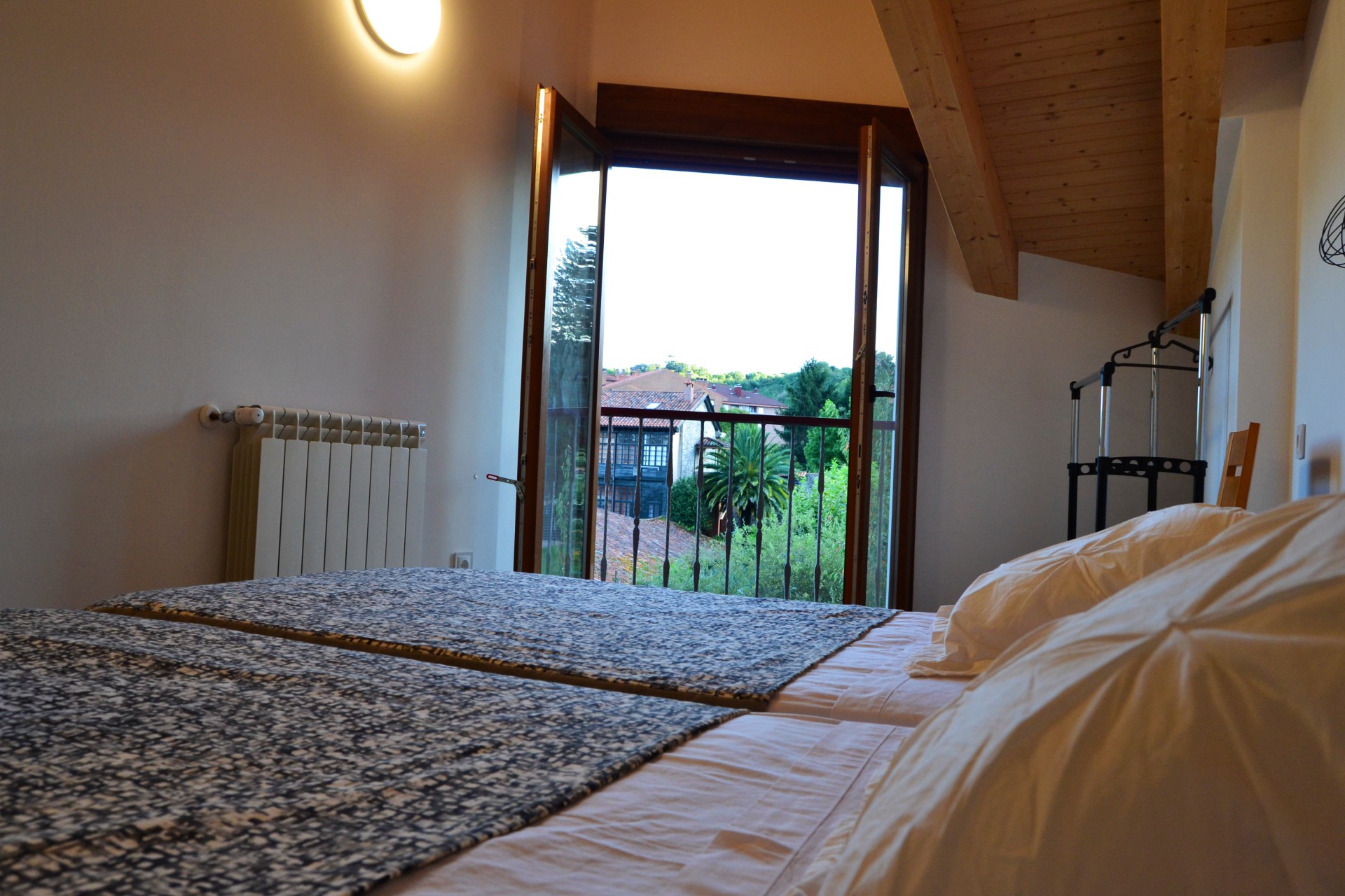 Alojamientos Villa de Salas - 8