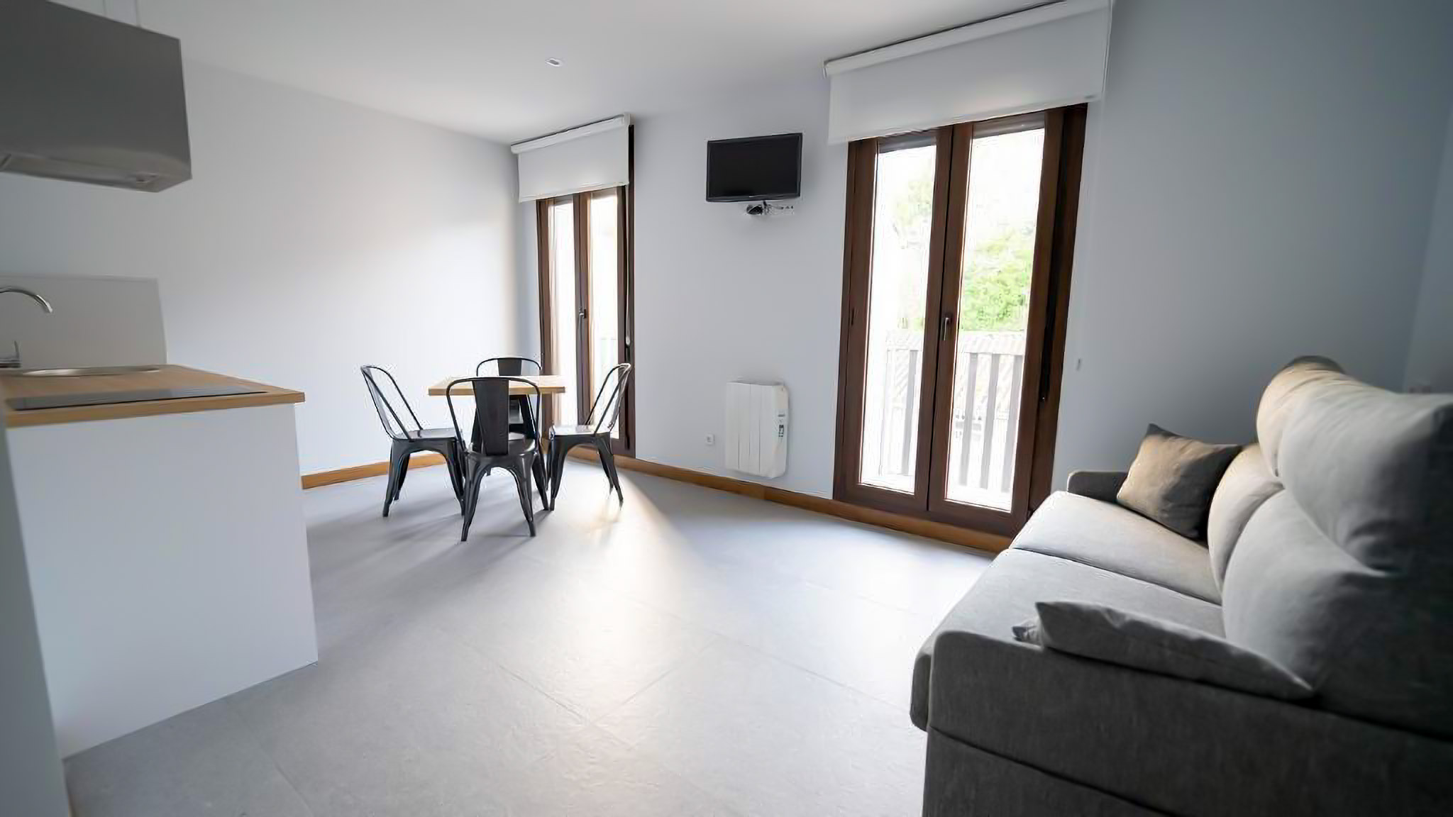 Apartamentos Puerta de Occidente - 2