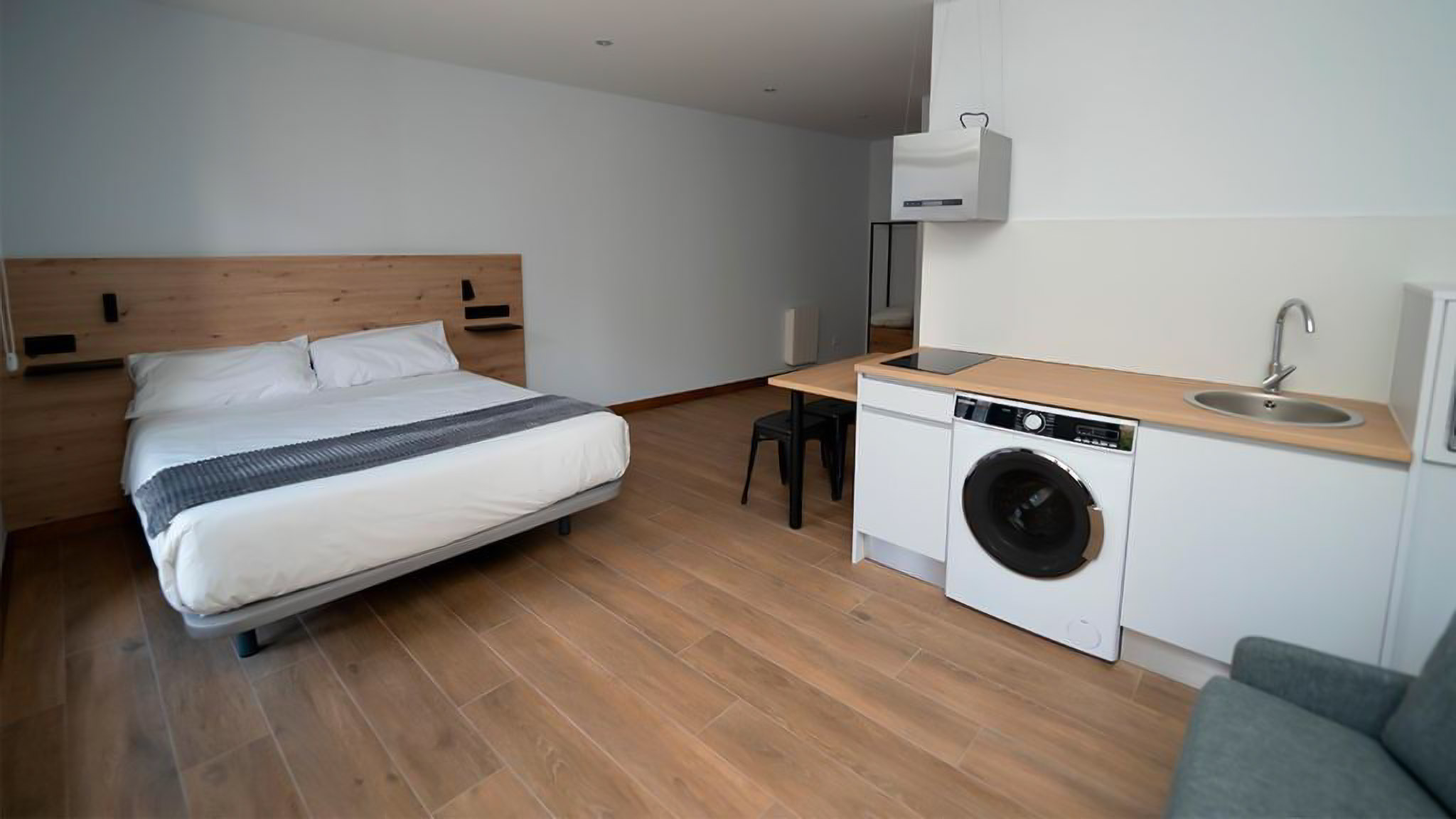 Apartamentos Puerta de Occidente - 4