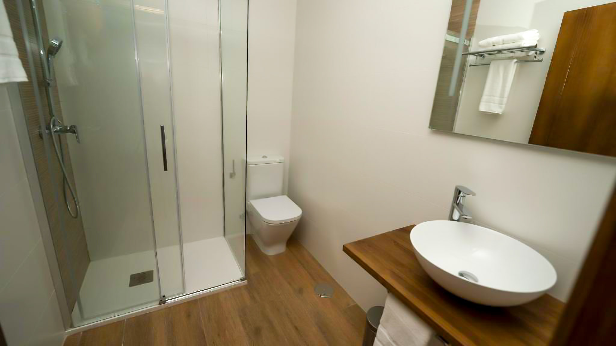 Apartamentos Puerta de Occidente - 6