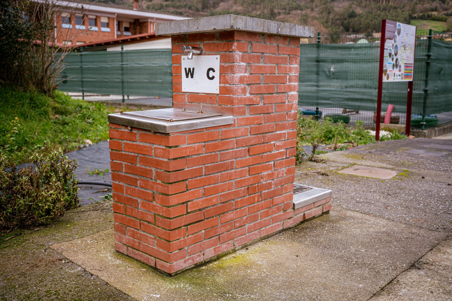 Área de Autocaravanas de Salas - 4