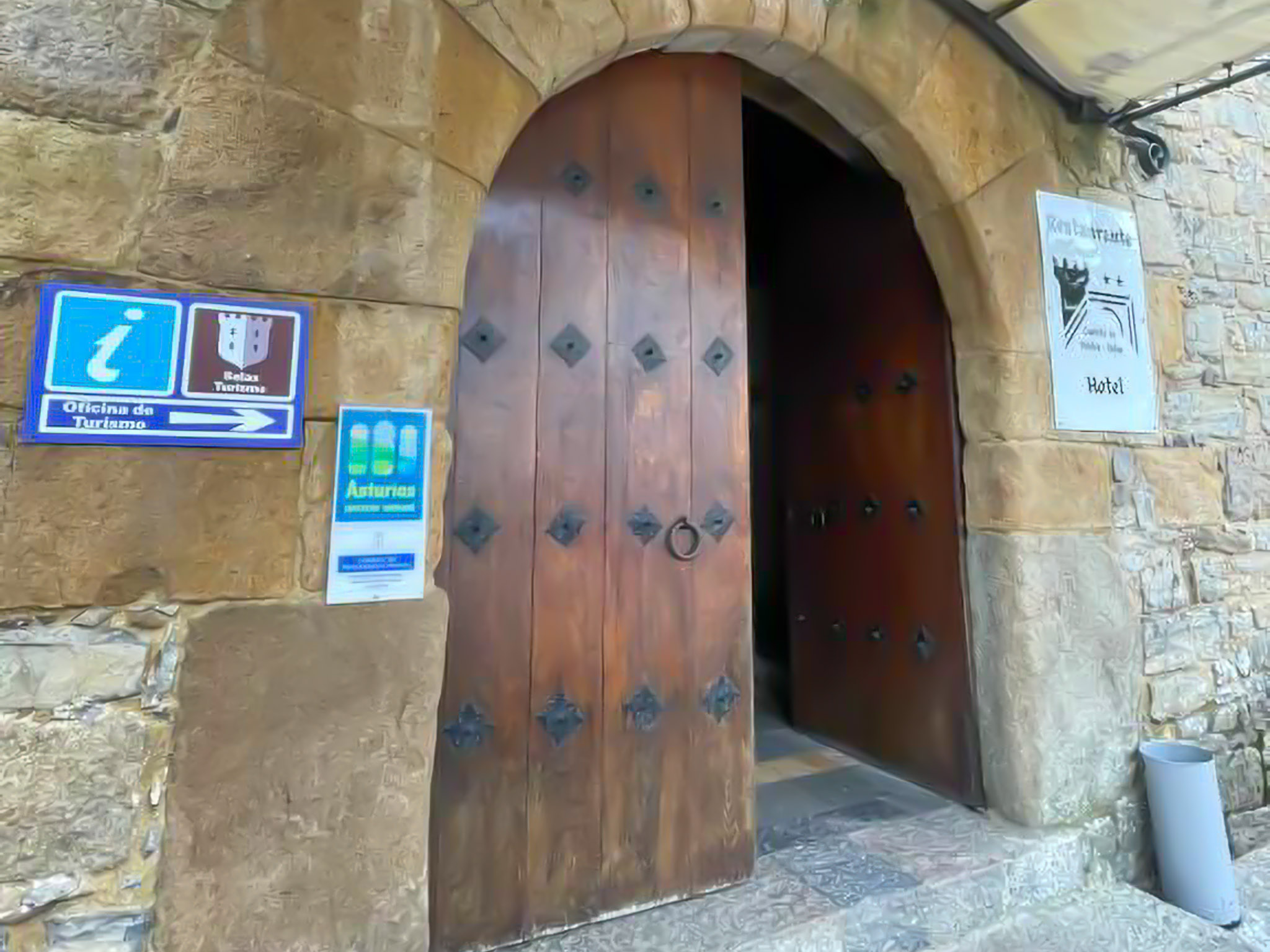 Restaurante Castillo Valdés Salas - 3