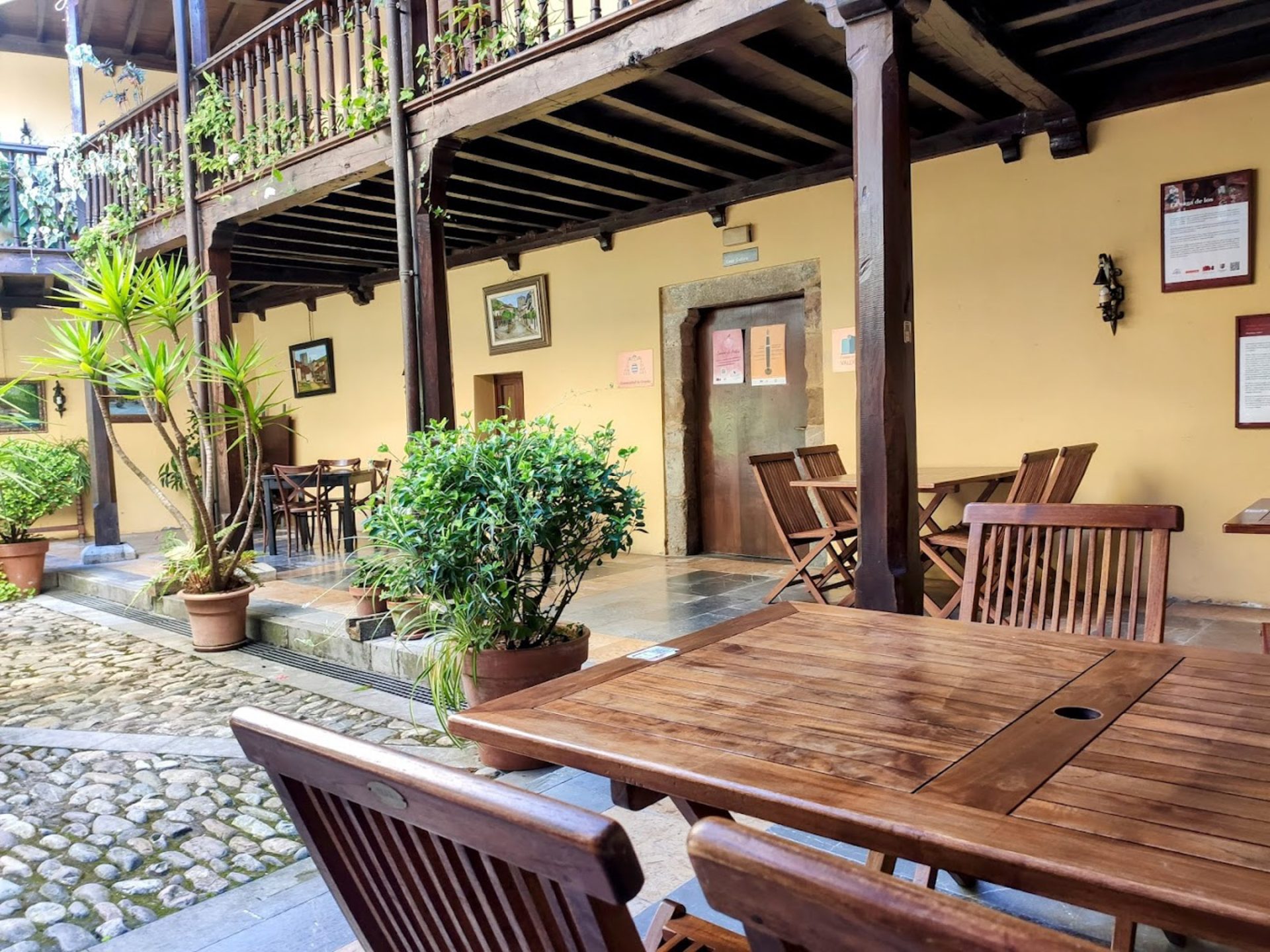 Restaurante Castillo Valdés Salas - 10